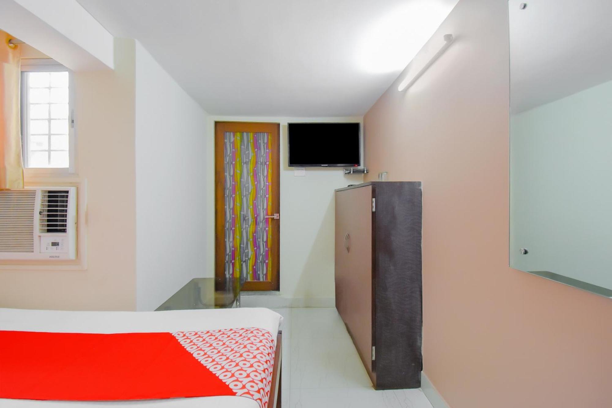 Hotel O Lindsay Inn Guest House Bara Bazar Exterior photo